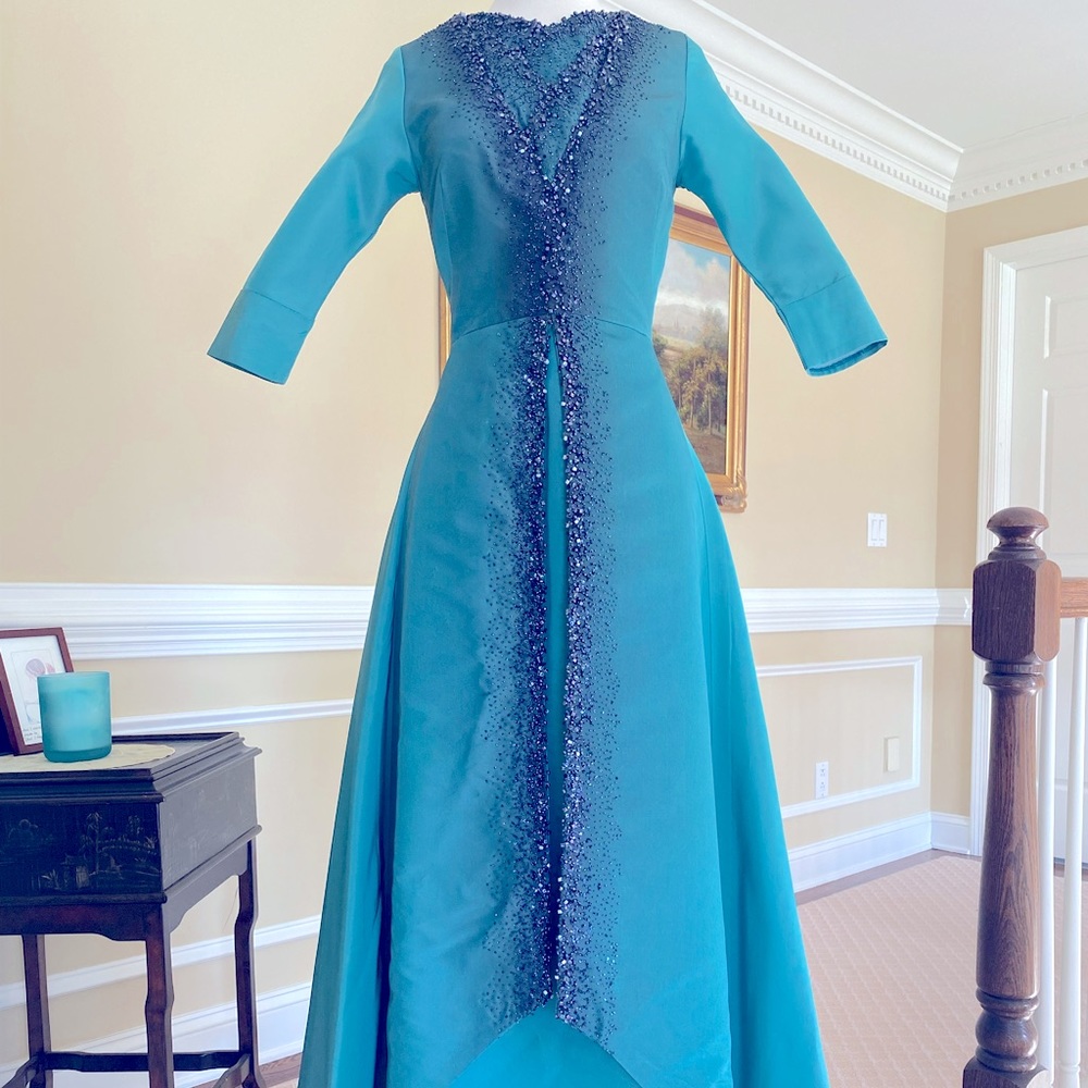 Pamella Roland Couture Blue Embellished Crystal Evening Gown 0-2